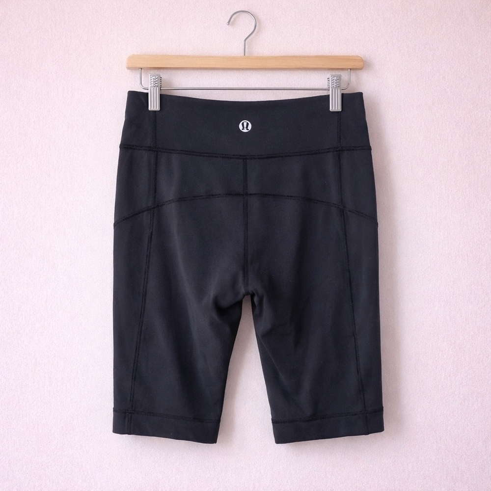 Lululemon 12” inseam Biker Yoga Shorts Medium Rise Sz 4